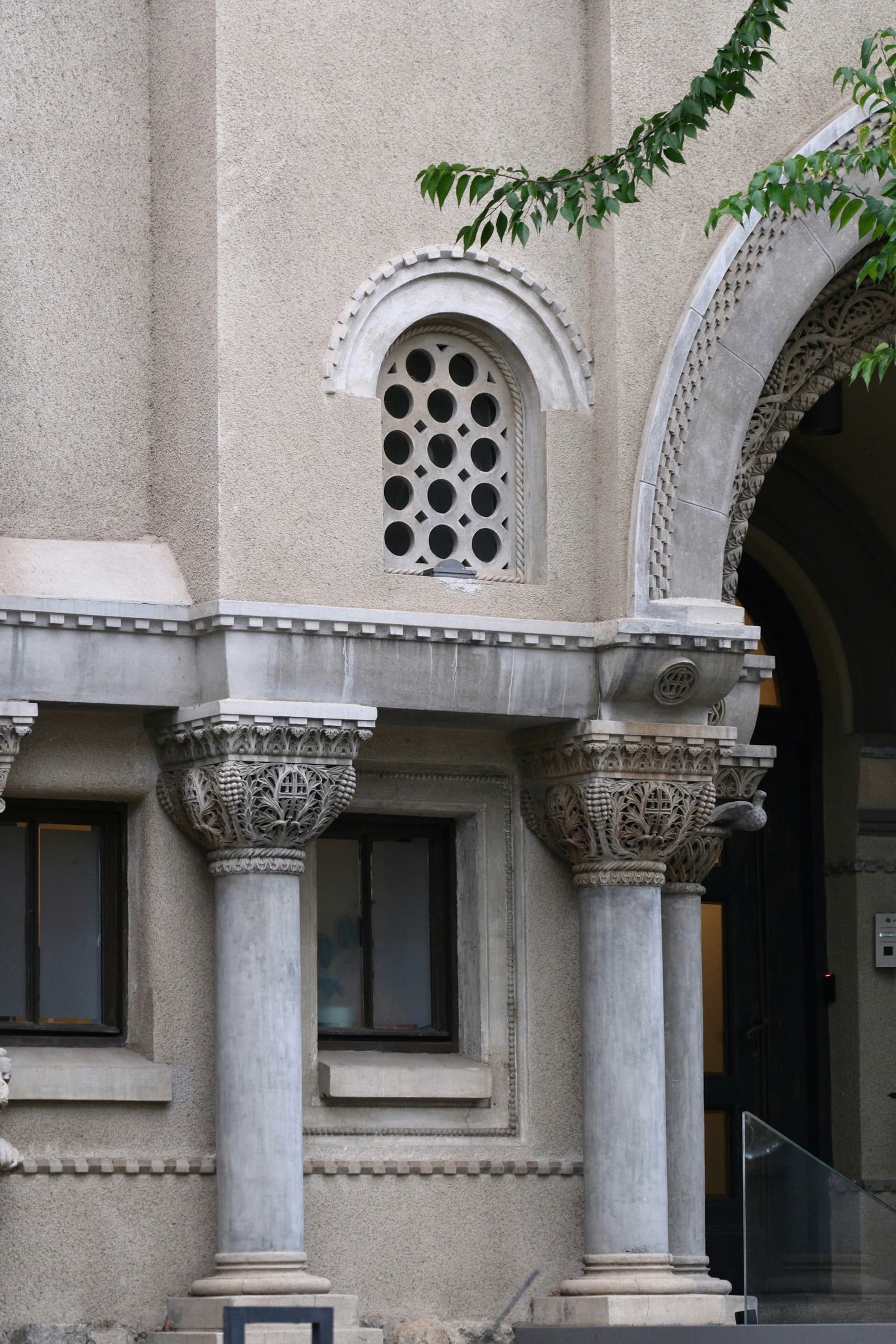 Detail of classical courthouse columns and archway